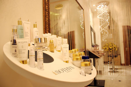 Phục hồi làn da sử dụng kem trộn, rượu thuốc với Sothys